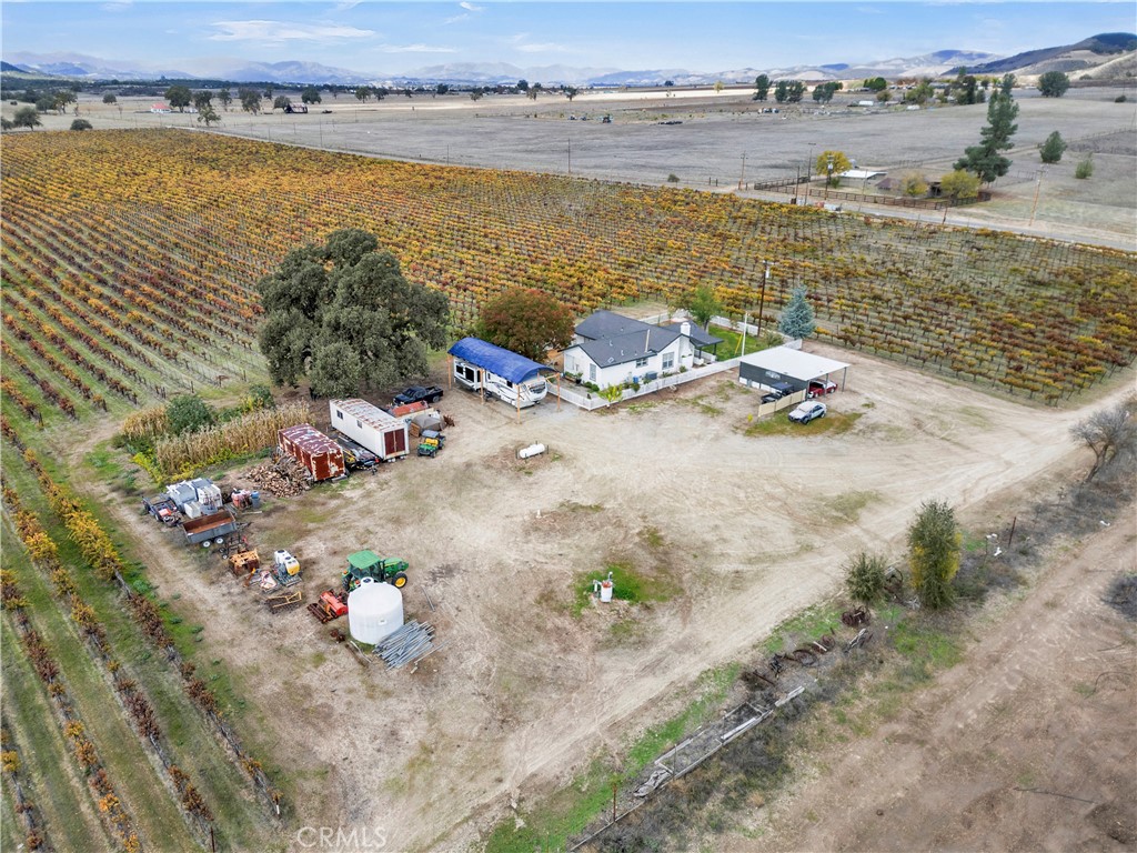 53500 Bradley Lockwood