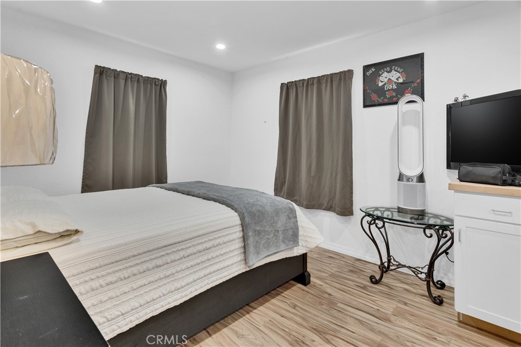 53500 Bradley Lockwood