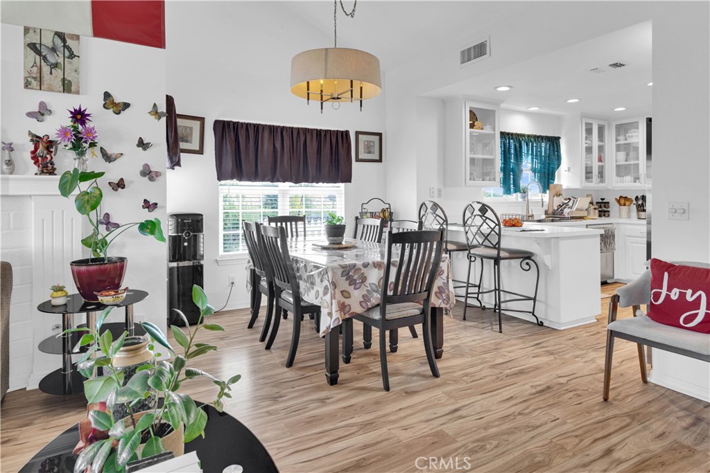 53500 Bradley Lockwood