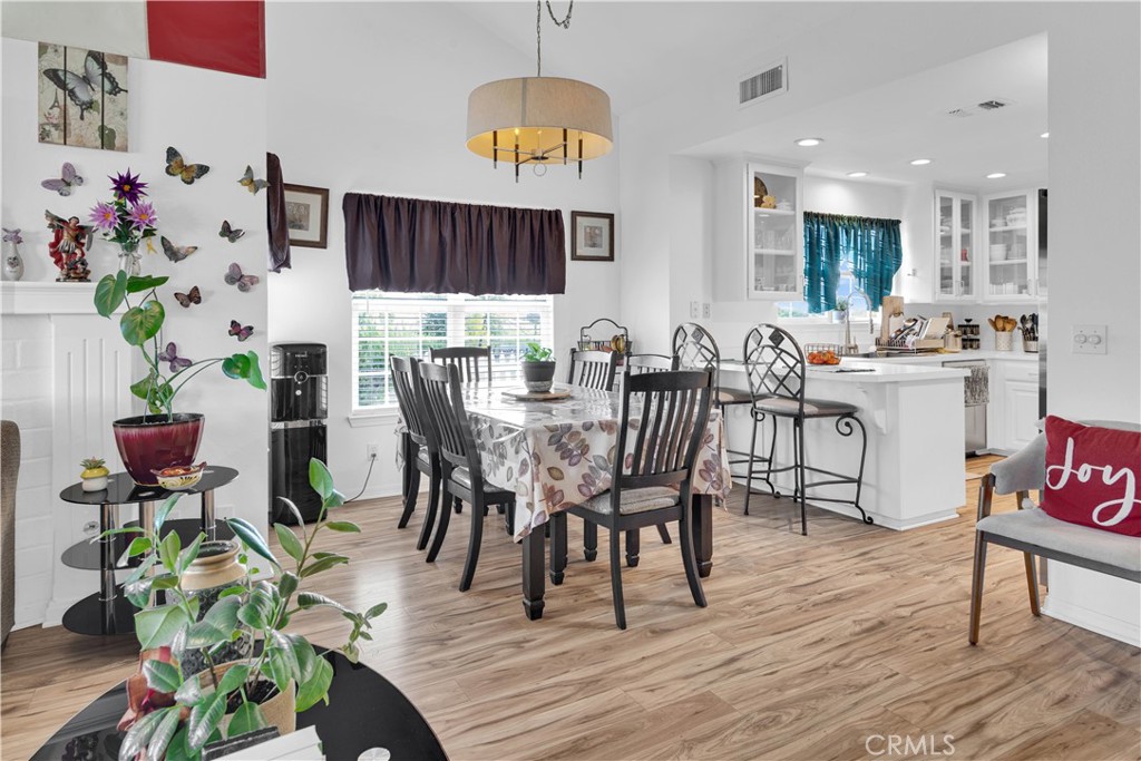 53500 Bradley Lockwood