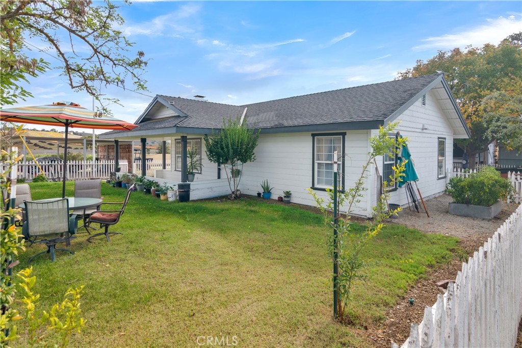 53500 Bradley Lockwood