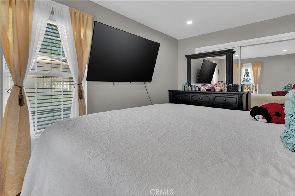 53500 Bradley Lockwood