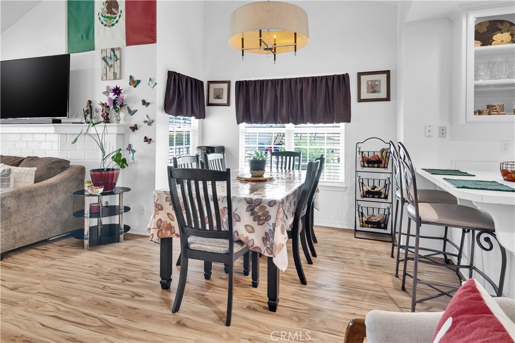 53500 Bradley Lockwood