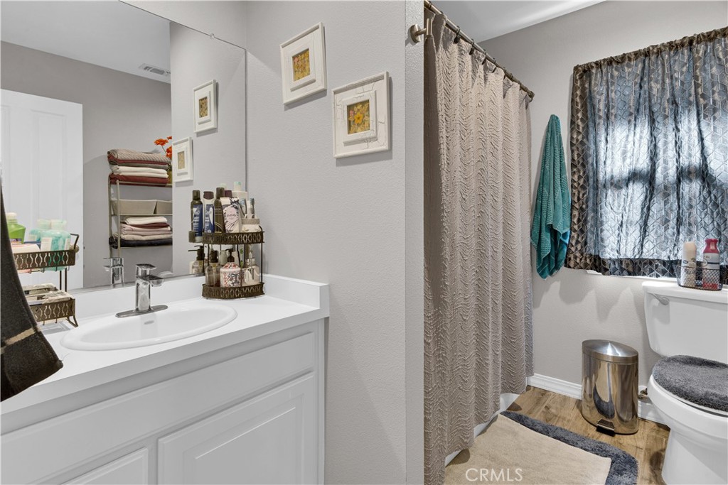 53500 Bradley Lockwood