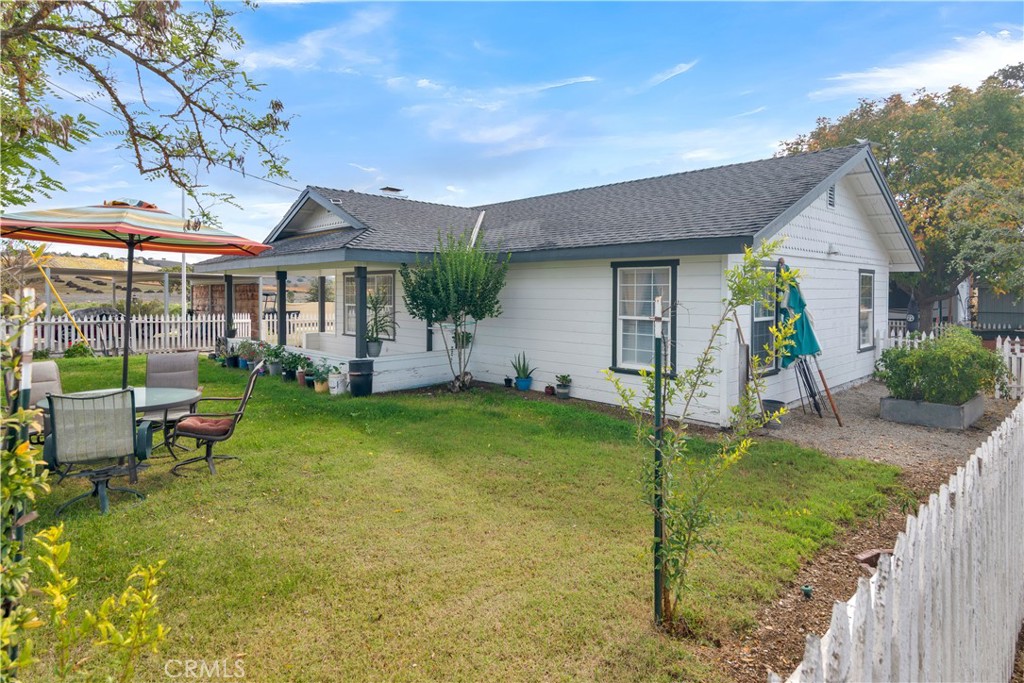 53500 Bradley Lockwood