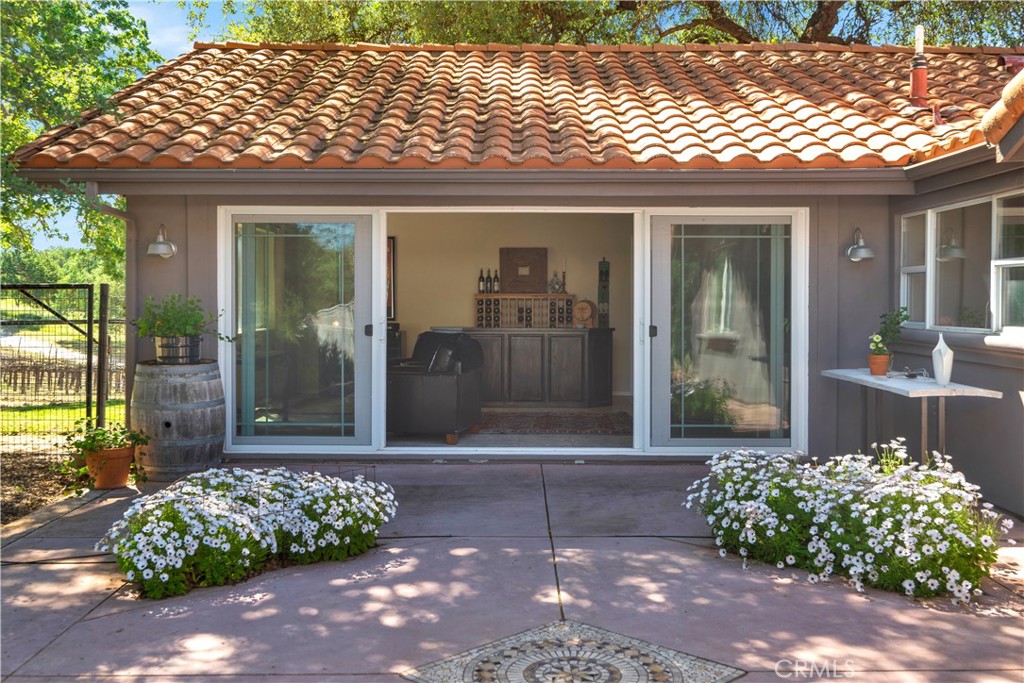 53600 Bradley Lockwood