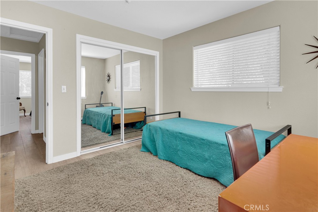 53600 Bradley Lockwood