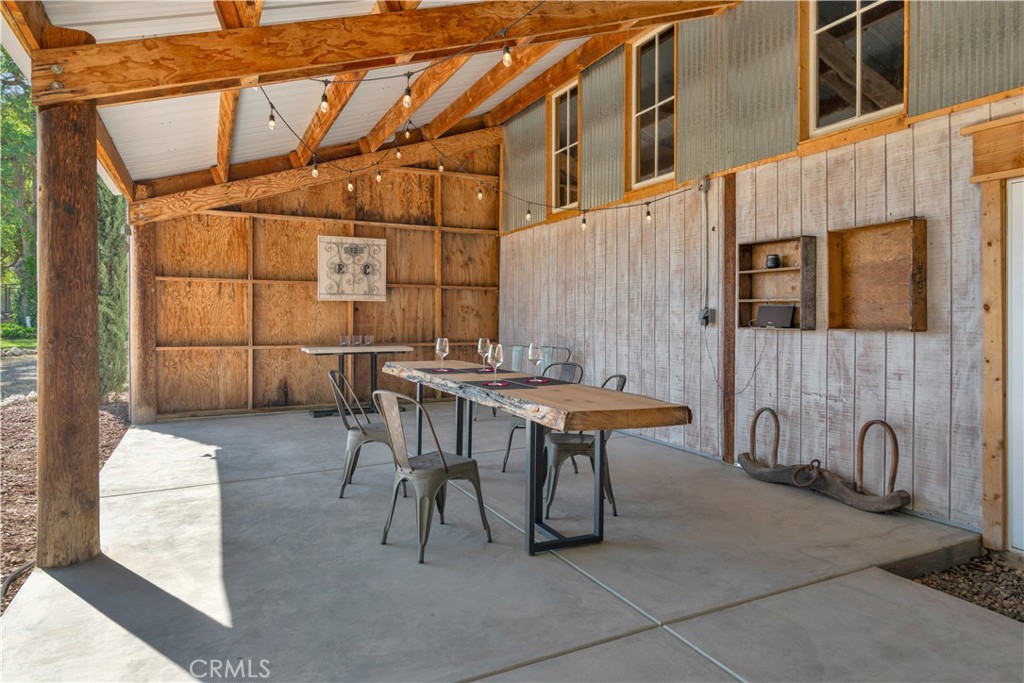 53600 Bradley Lockwood