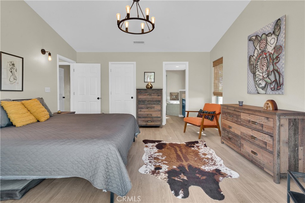 53600 Bradley Lockwood