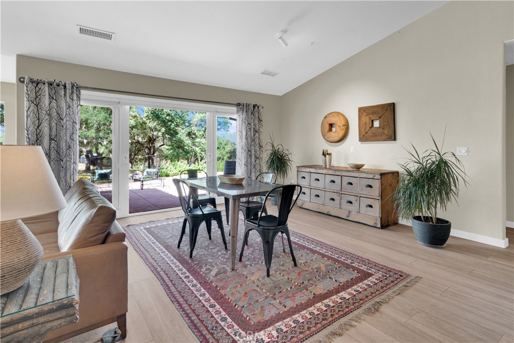 53600 Bradley Lockwood