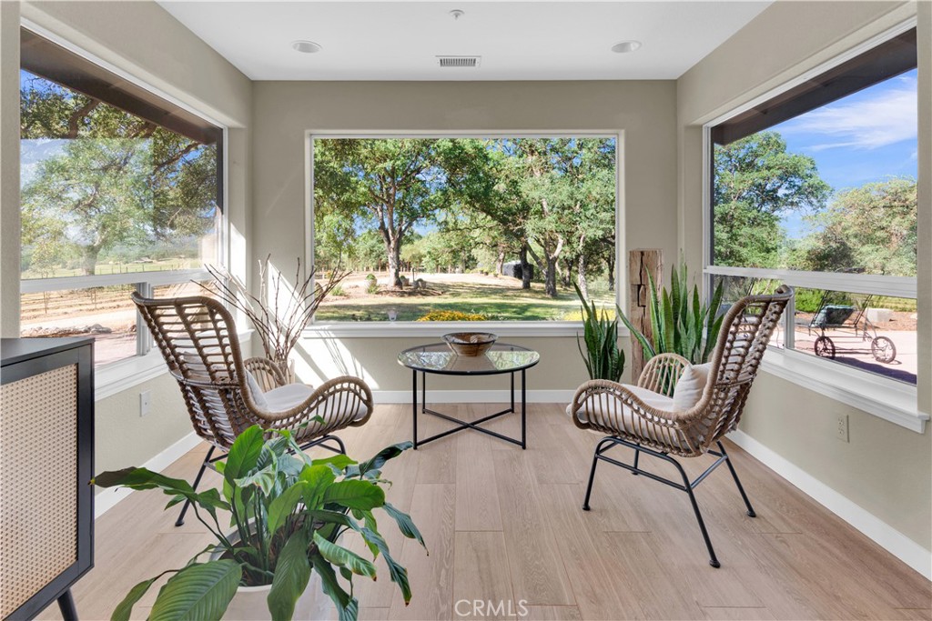 53600 Bradley Lockwood