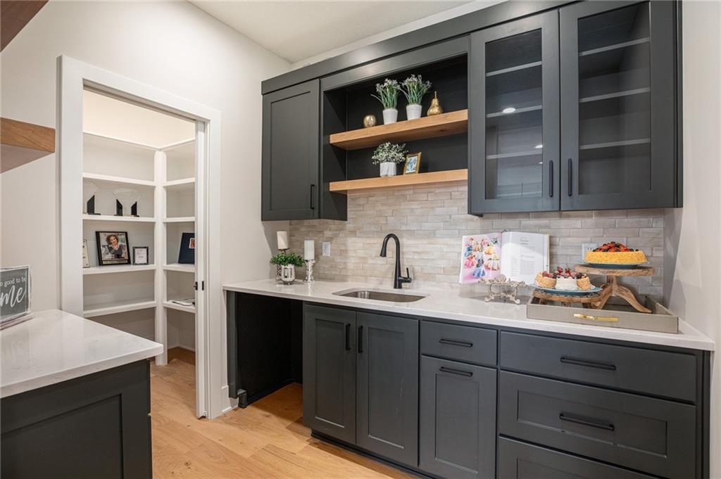 2317 SW Morris Drive