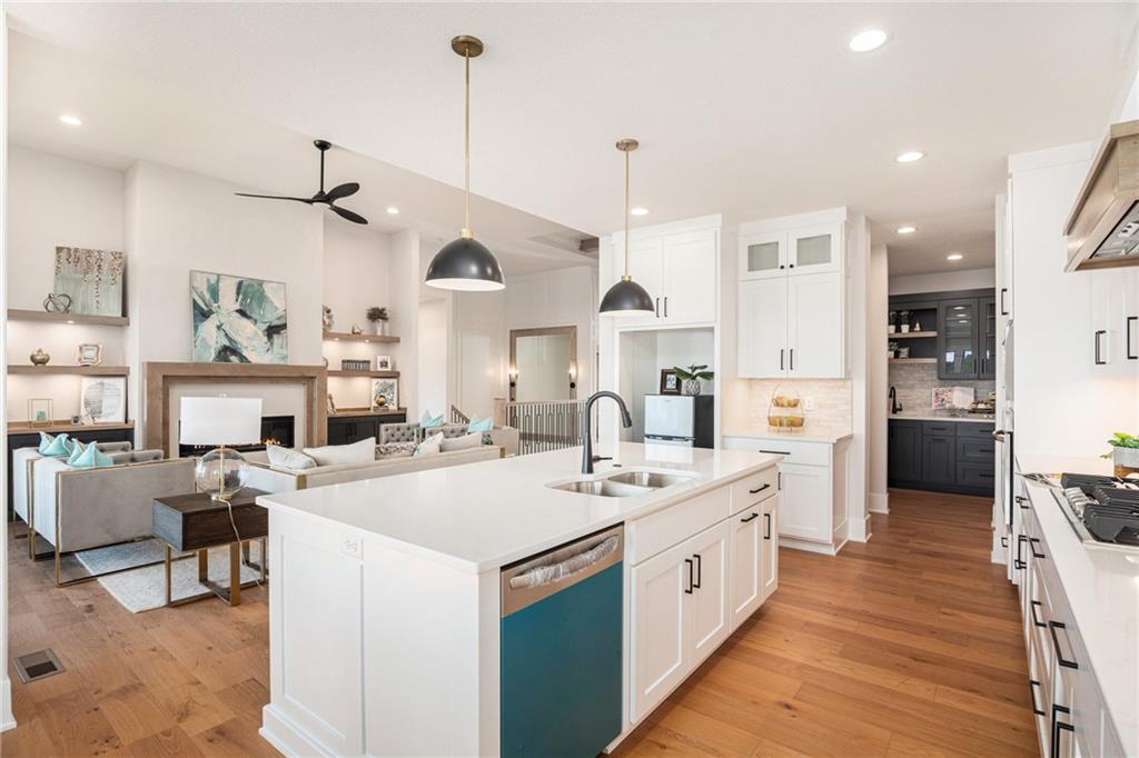 2317 SW Morris Drive