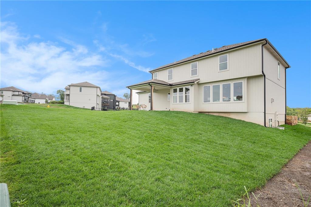 3141 SW Summit View Trail