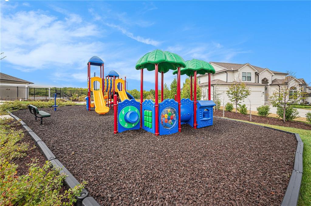 3141 SW Summit View Trail