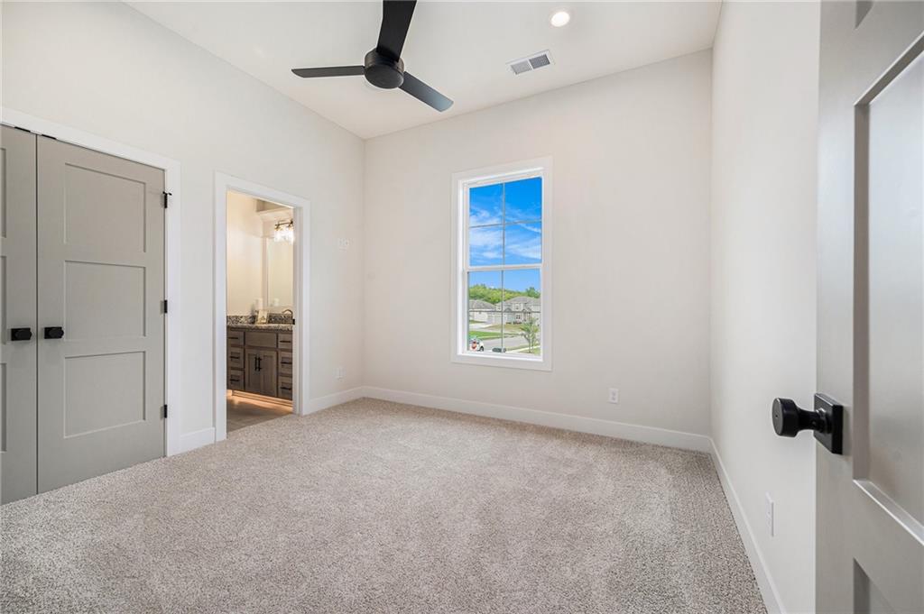 3141 SW Summit View Trail