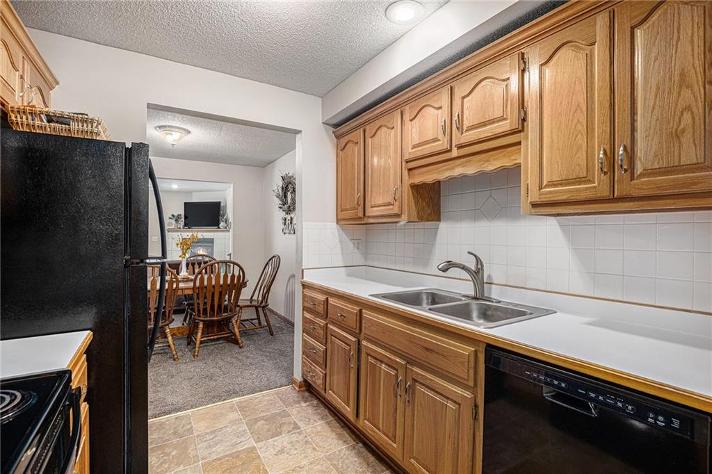 205 SW Pinetree Lane Unit: C