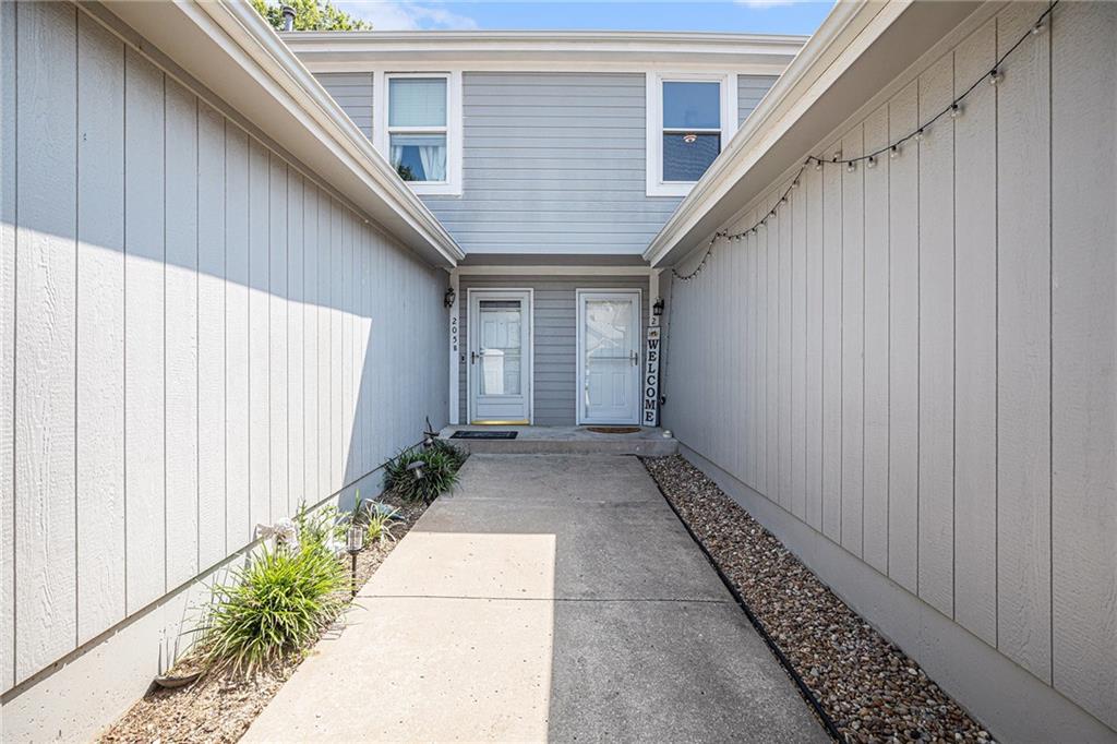 205 SW Pinetree Lane Unit: C