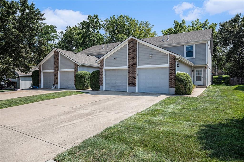 205 SW Pinetree Lane Unit: C