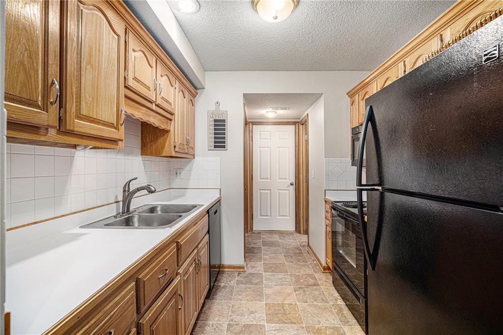 205 SW Pinetree Lane Unit: C