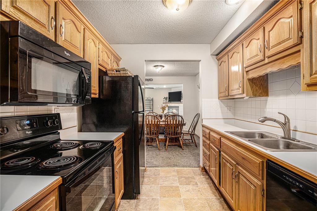 205 SW Pinetree Lane Unit: C