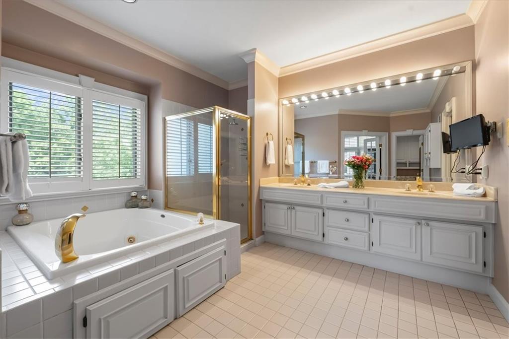 12642 Sherwood Drive