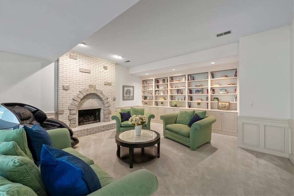 12642 Sherwood Drive