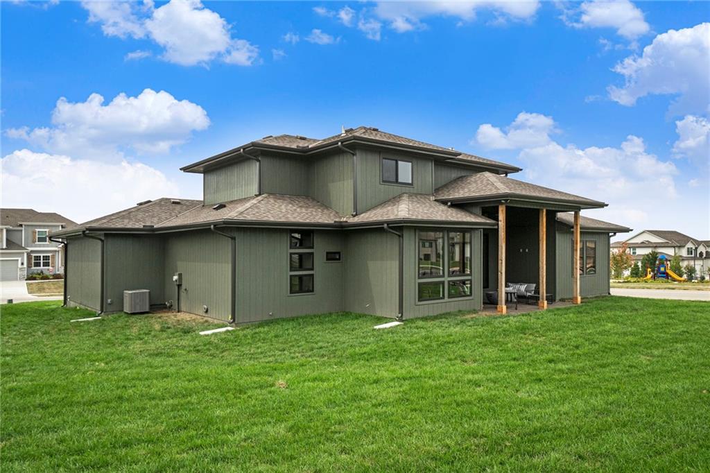 3205 SW Saddlebred Terrace