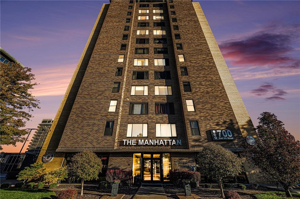 700 E 8th Street Unit: 9R