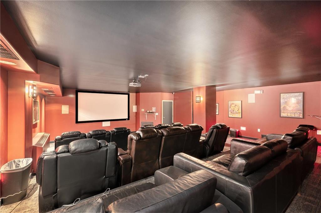 700 E 8th Street Unit: 9R