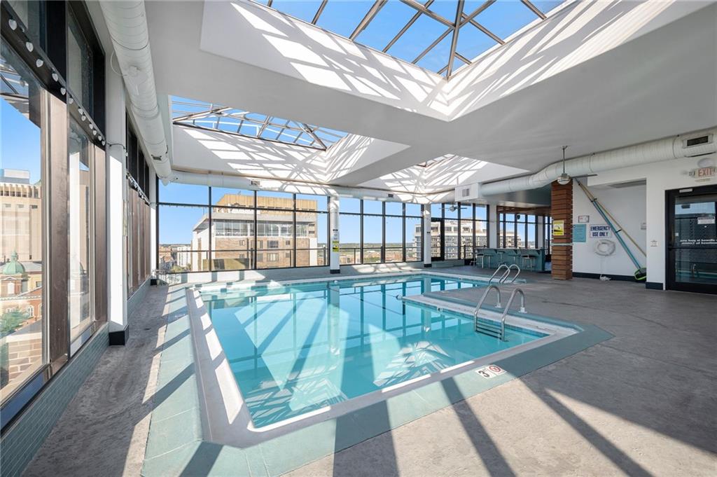 700 E 8th Street Unit: 9R