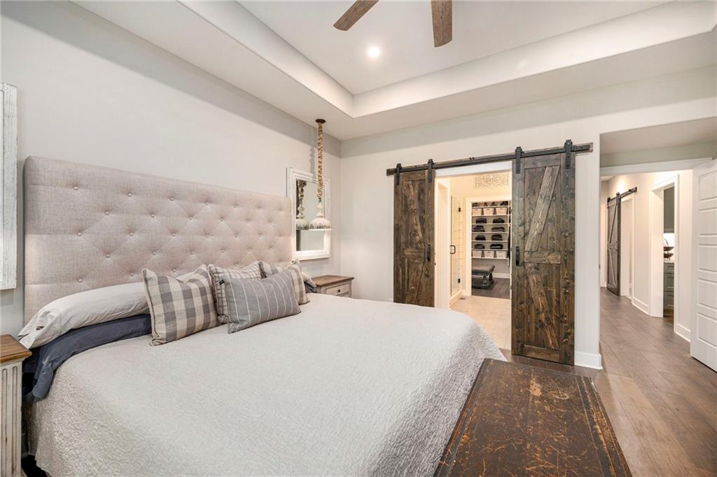 1807 SW Cemetery Road