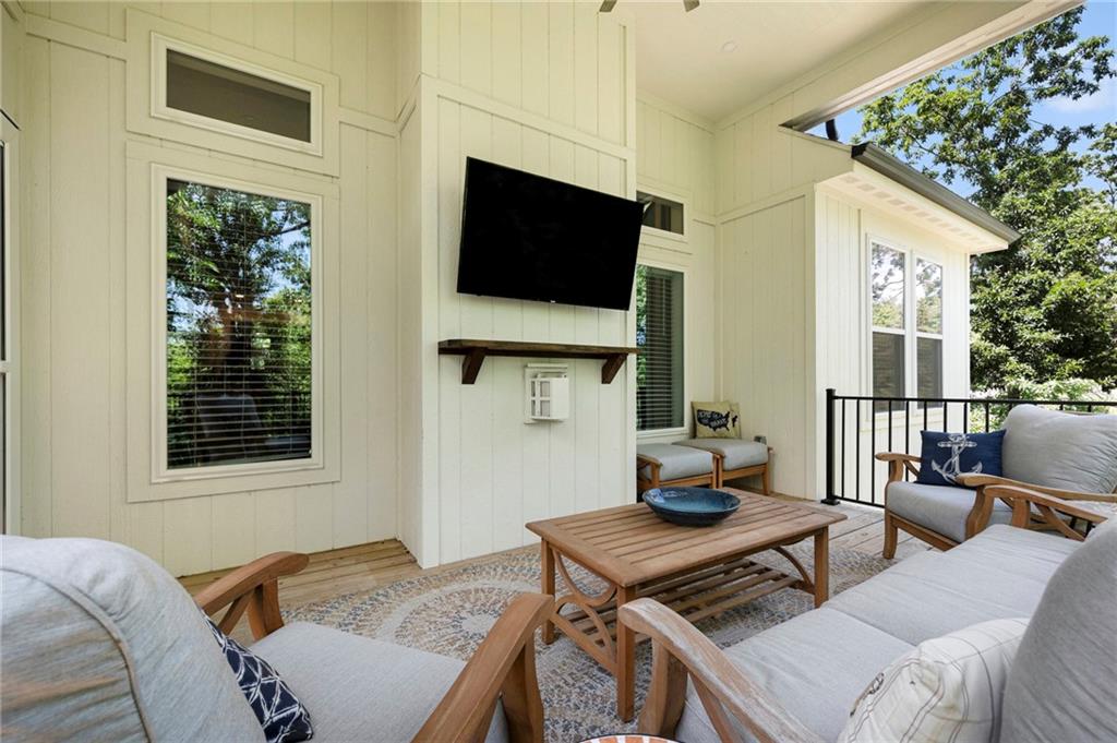 1807 SW Cemetery Road