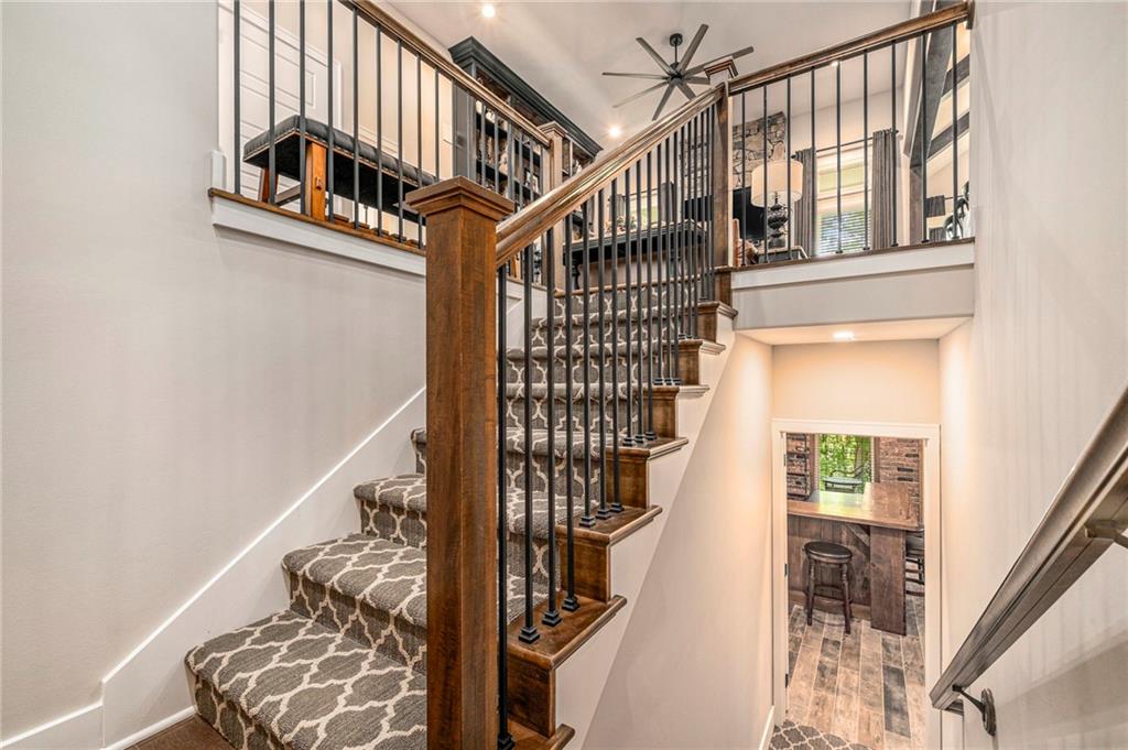 1807 SW Cemetery Road