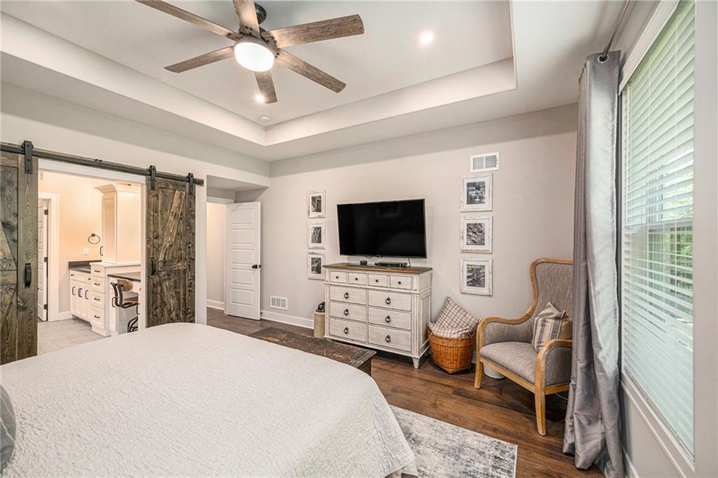 1807 SW Cemetery Road