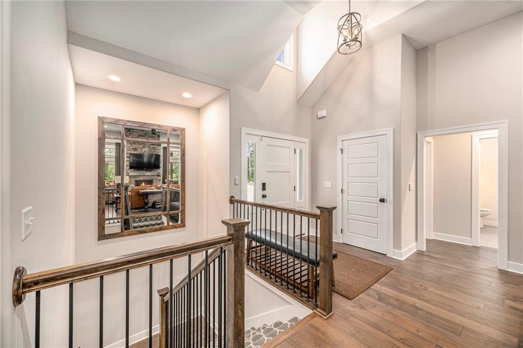 1807 SW Cemetery Road