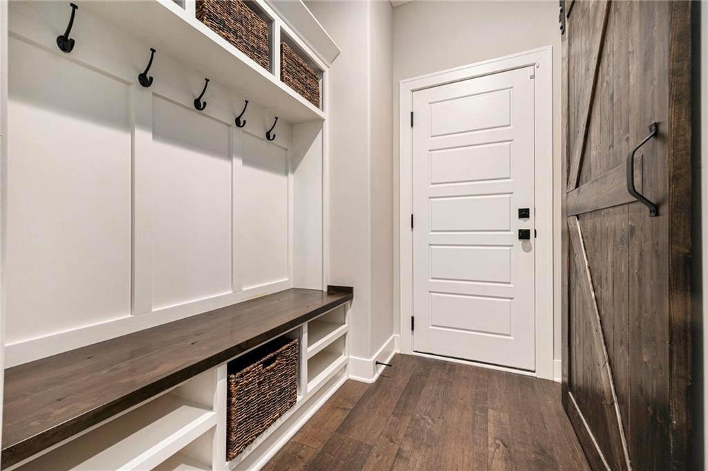 1807 SW Cemetery Road