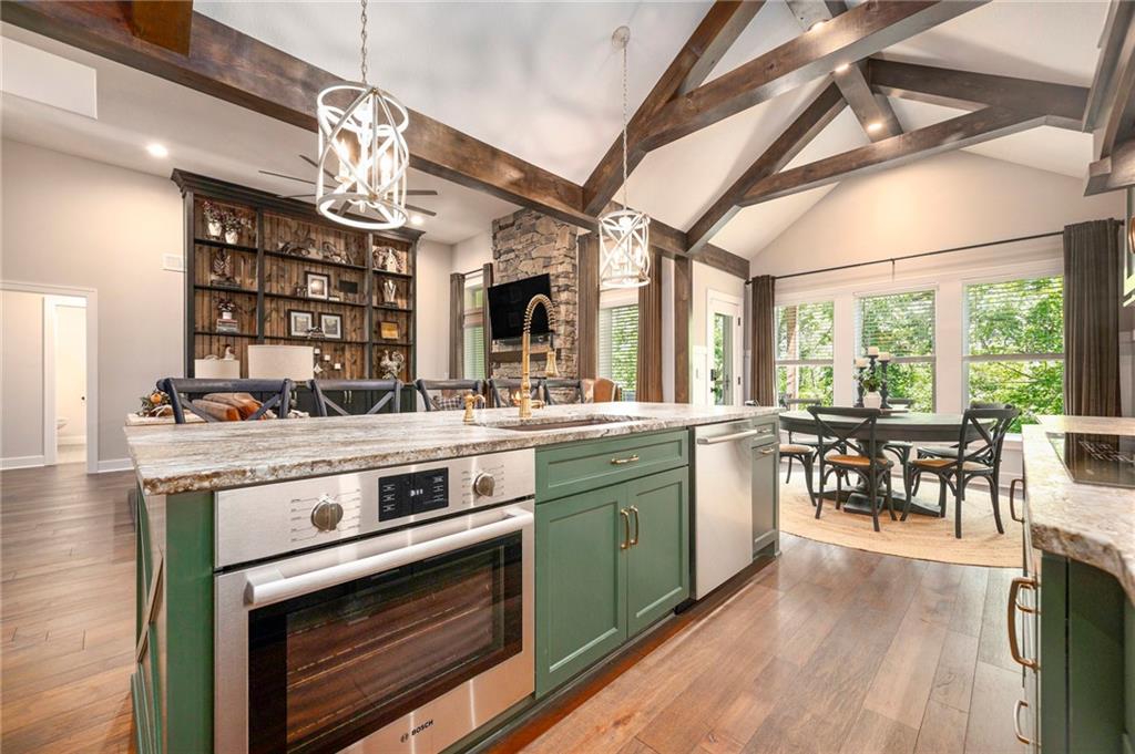 1807 SW Cemetery Road