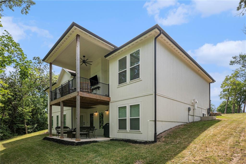 1807 SW Cemetery Road