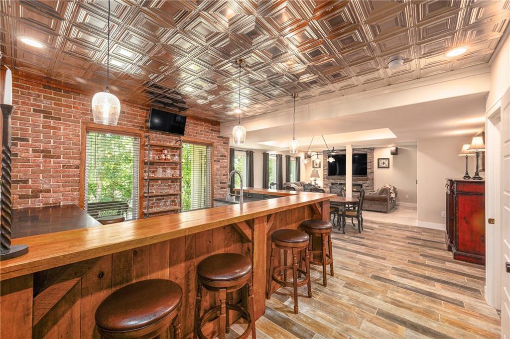 1807 SW Cemetery Road