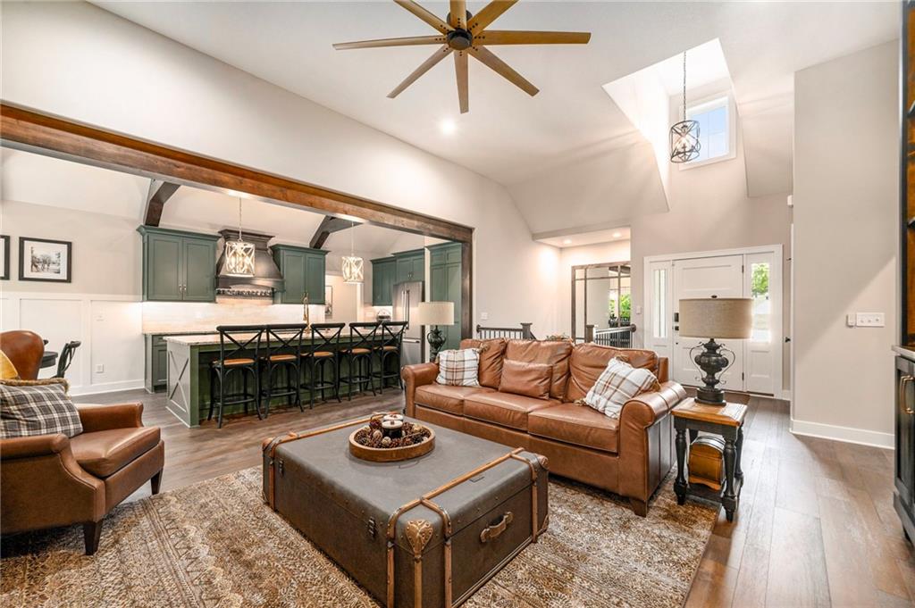 1807 SW Cemetery Road