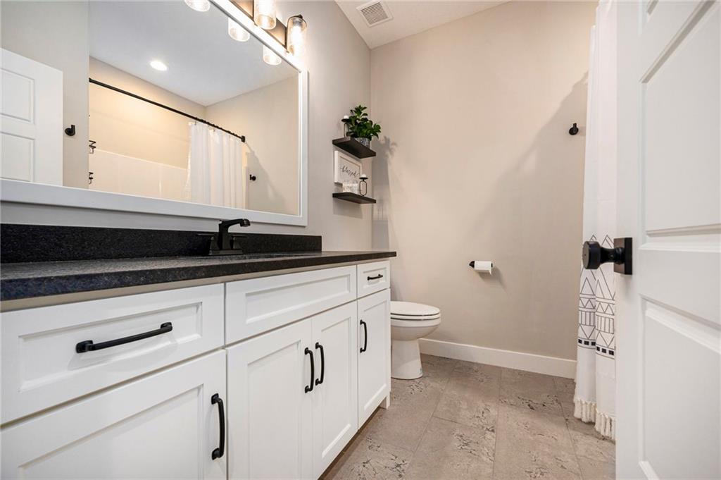 1807 SW Cemetery Road