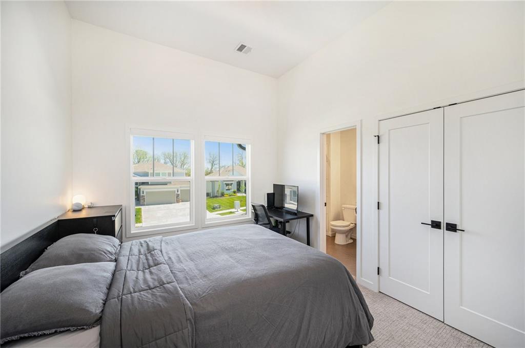 3133 SW Summit View Trail