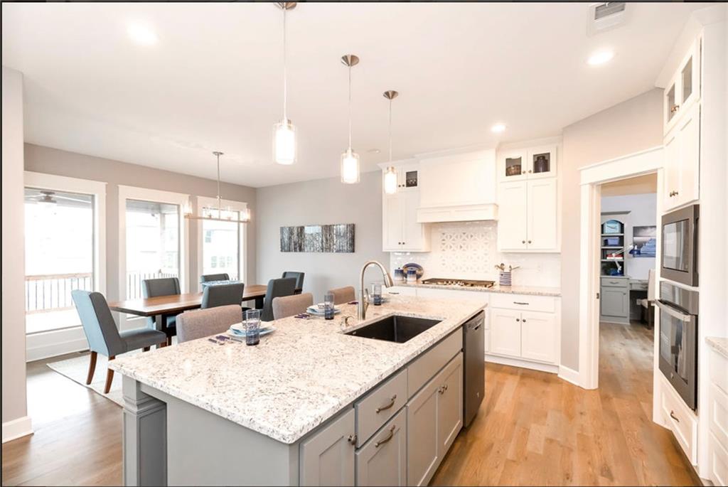 3137 SW Summit View Trail