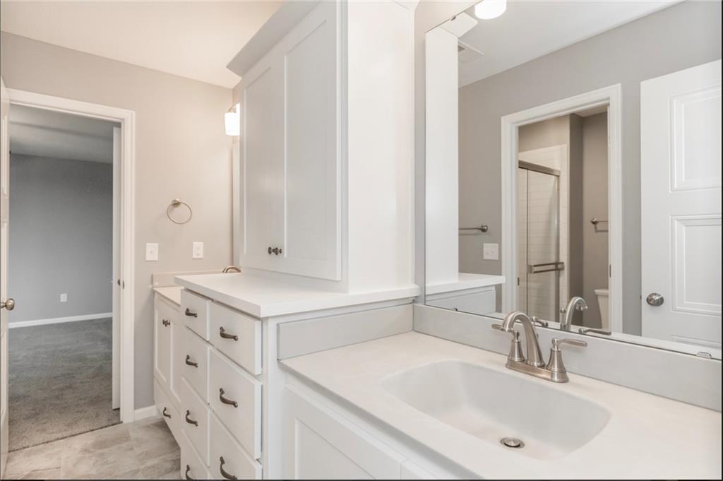 3137 SW Summit View Trail