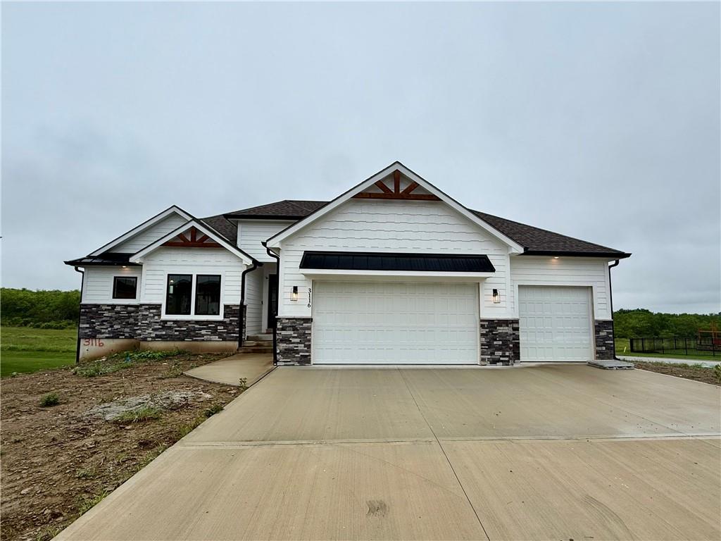 3116 SW Summit View Trail