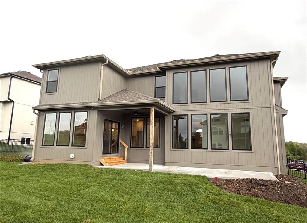 3137 SW Summit View Trail