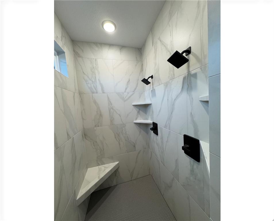 3137 SW Summit View Trail