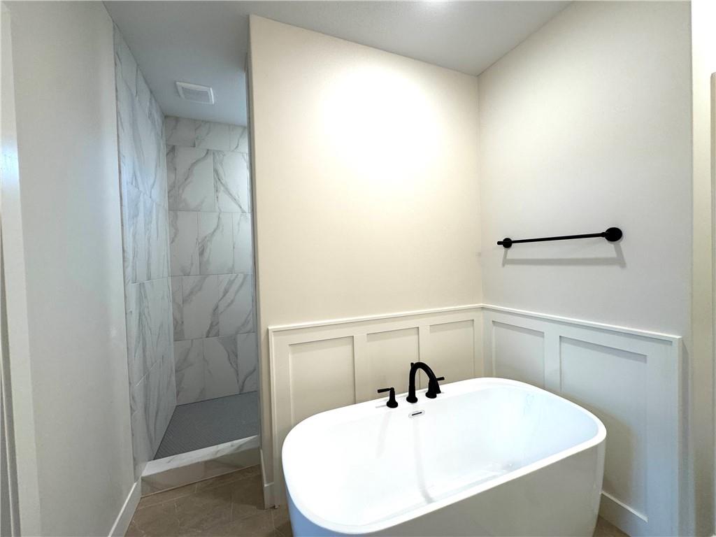 3137 SW Summit View Trail