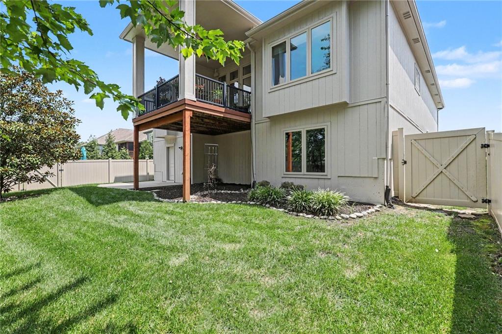 3412 SW Lois Lane